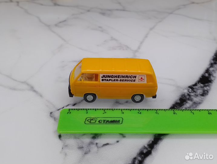 Volkswagen Transporter T3 (1980-1990), оранжевый