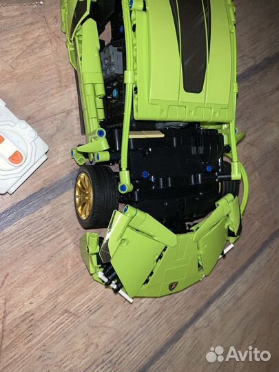 Lego Technic 42115 Lamborghini Sian (Аналог)