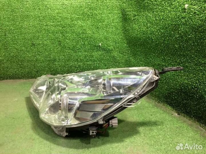 Фара ксеноновая левая Subaru Outback BR9 EJ253