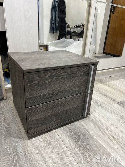 Тумба прикроватная