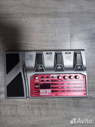 Басовый/Гитарный процессор эффектов Boss me20-b