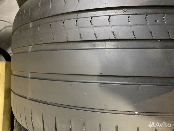 Pirelli P Zero PZ4 L.S. 315/30 R22 и 275/35 R22 107Y