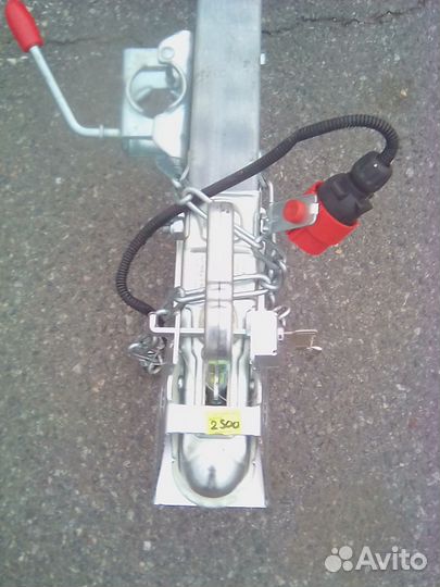 Автоприцеп с крышкой и противоугонн. замком Е