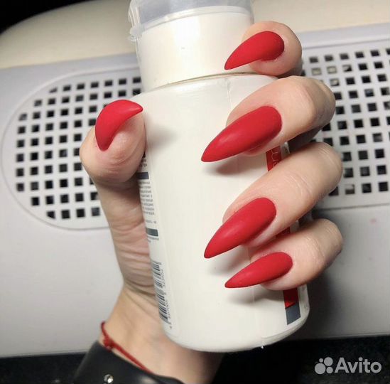 Мастер по наращиванию ногтей на типсах/формах