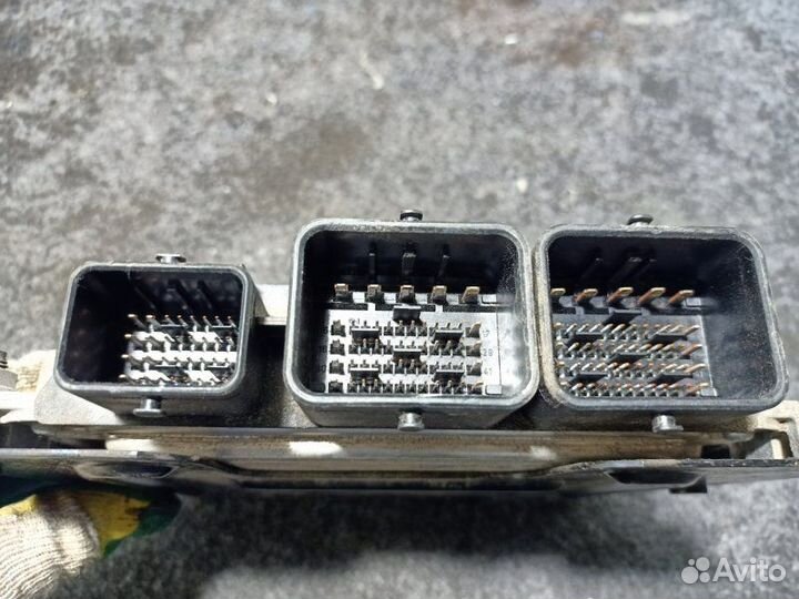 Блок управления двс Peugeot 308 4A/C EP6