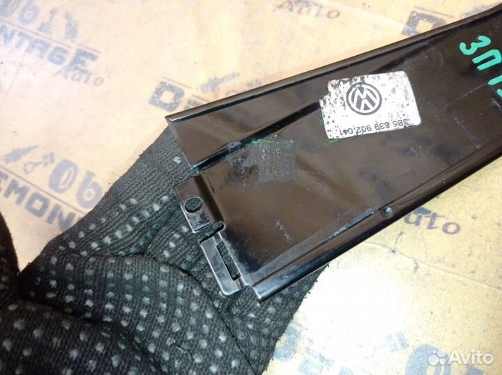 Накладка двери задняя правая Седан Рест. Passat B5