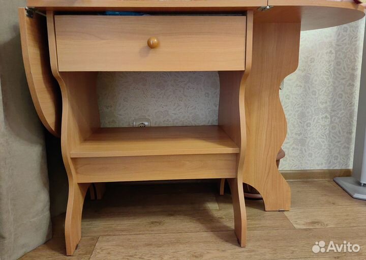 Туалетный столик