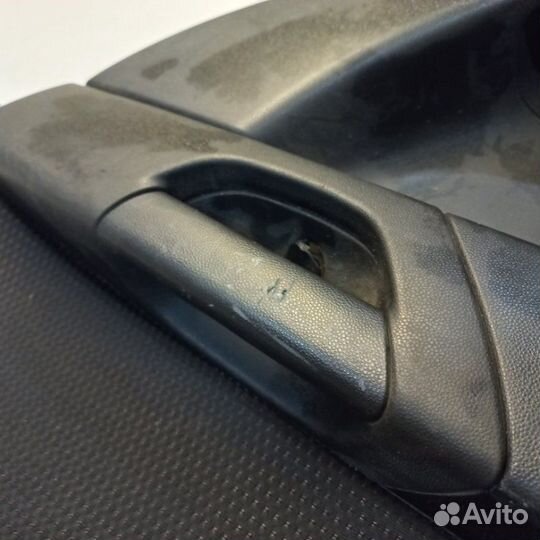 Обшивка двери задняя правая Mazda 3 BK