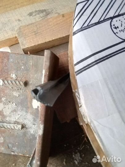 Универсальный самоклеящейся молдинг