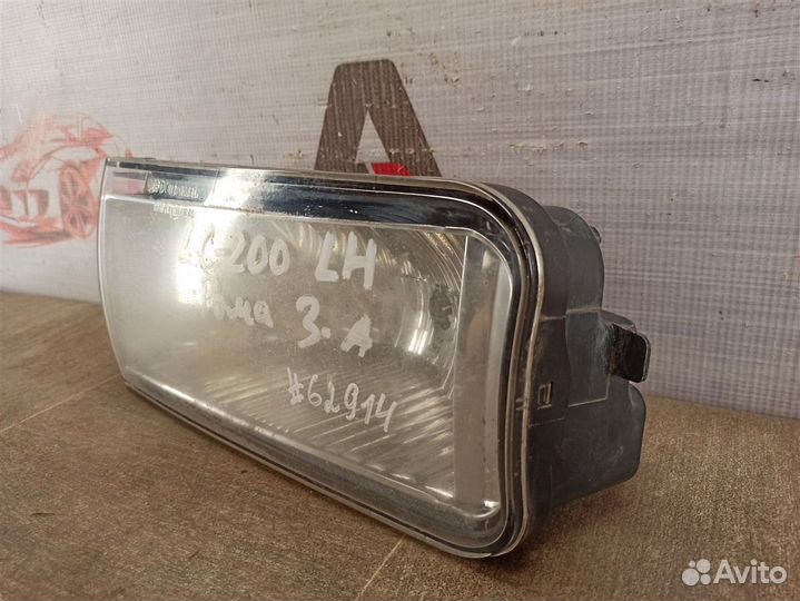 Фара противотуманная левая Toyota LC200 2007-2011