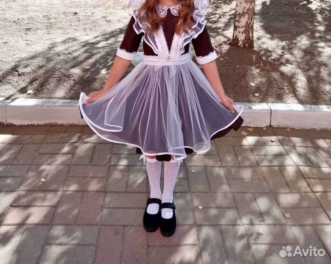 Белый школьный фартук