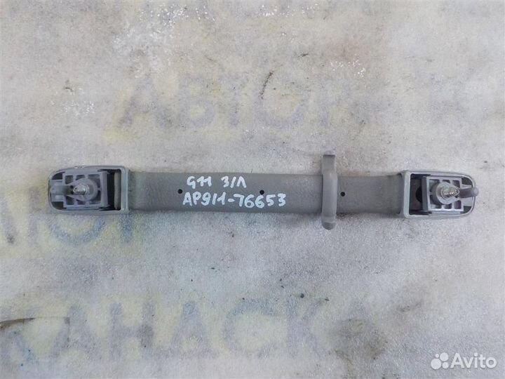 Ручка внутренняя потолочная Subaru Impreza II (GD