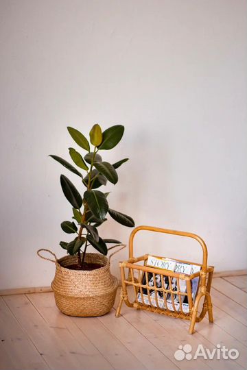 Газетница из ротанга