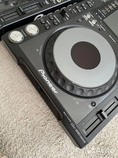 Pioneer CDJ-2000 nexus