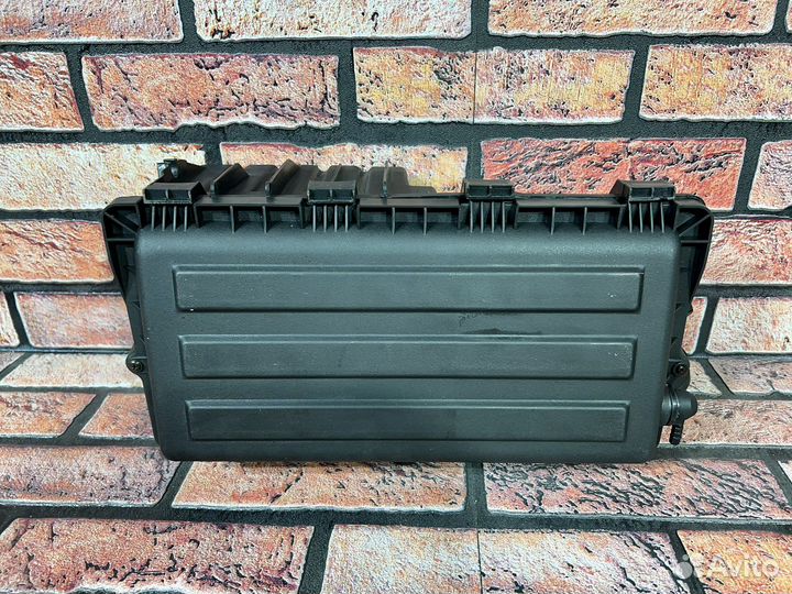 Корпус воздушного фильтра Фольксваген Шкода