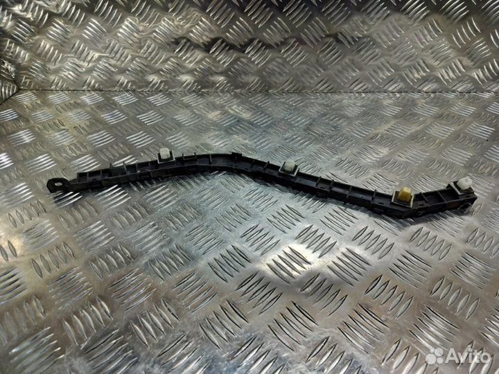 Крепление бампера заднее левое Honda Accord 7 CL