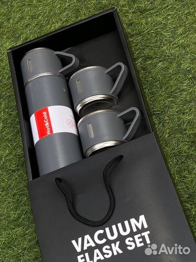 Подарочный набор термос + кружки