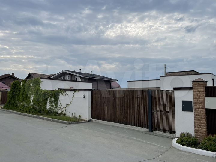 Дом 372 м² на участке 10 сот.