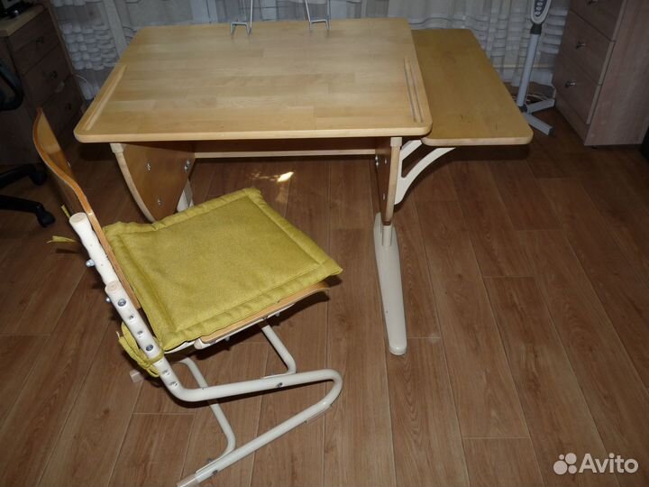 Продам растущую парту 