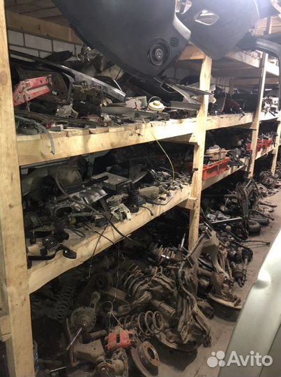 Диффузор радиатора Audi 80 b3 2,3