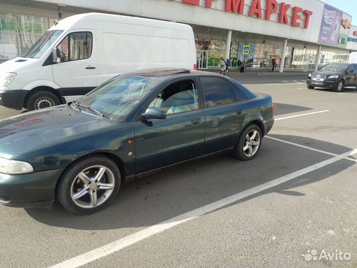 Audi A4 1.6 МТ, 1995, 320 000 км