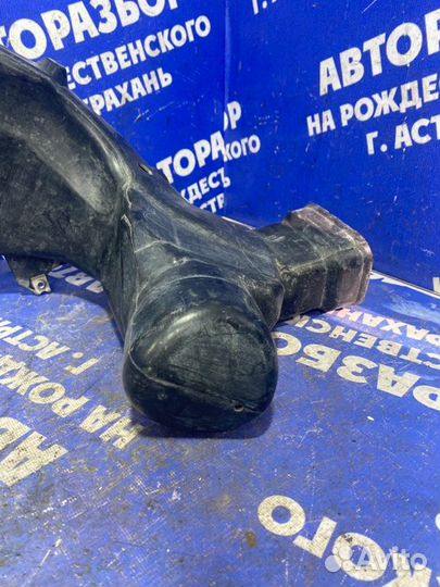 Воздухозаборник Nissan Cefiro A33 седан 2000