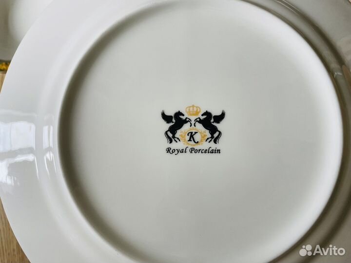 Набор столовой посуды на 12 персон