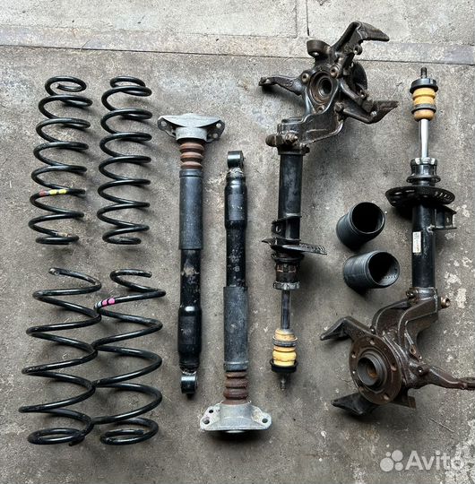 Комплект подвески амортизаторы+пружины octavia a5