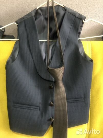 Школьный костюм