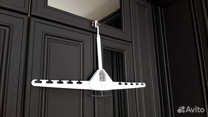 Вешалка для одежды (система хранения вещей)