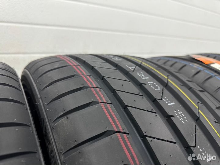 Pirelli P Zero PZ4 255/35 R21 и 285/30 R21 98Y