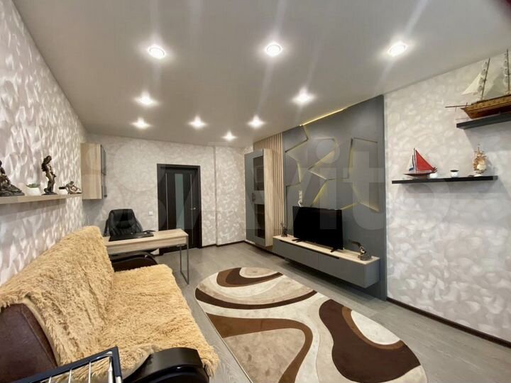 2-к. квартира, 63 м², 14/17 эт.