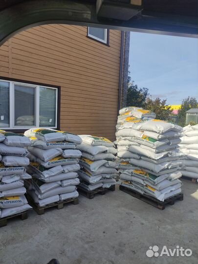 Комбикорм для птиц и животных 