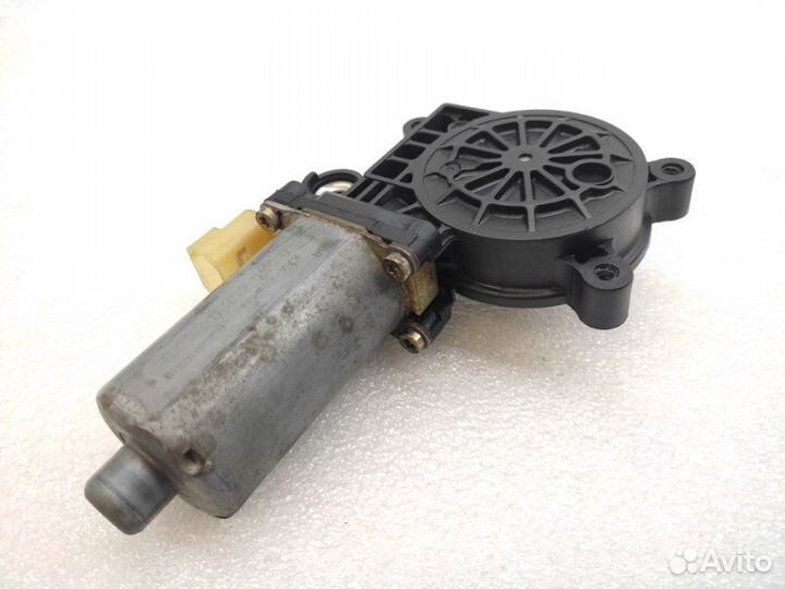 Моторчик стеклоподъемника задний правый Bmw X5 E53