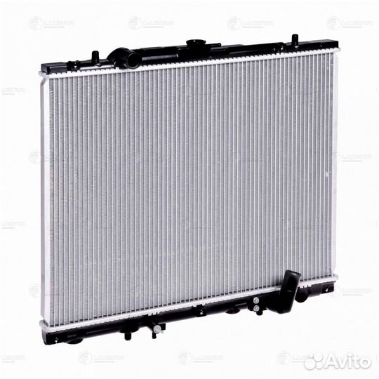 Радиатор охлаждения двигателя Mitsubishi Pajero Sp