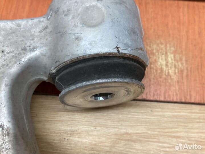 Рычаг передний L Lexus GS 250 450h 12-18г