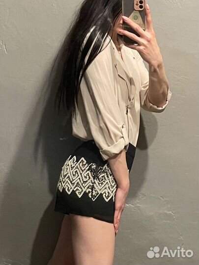 Шорты с вышивкой из бисера 36 размер