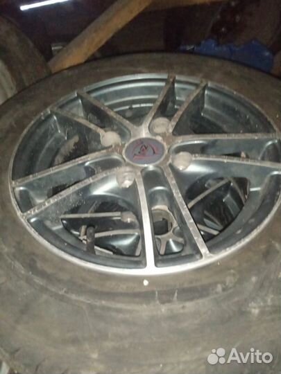 Диски литые r14 на Ниссан Ад