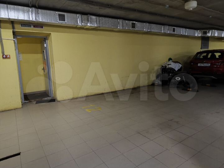 Машиноместо, 13 м²