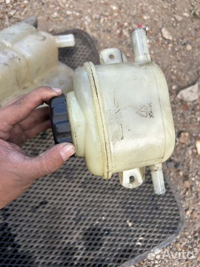 Бачок гура ford focus 2 1.6 рест