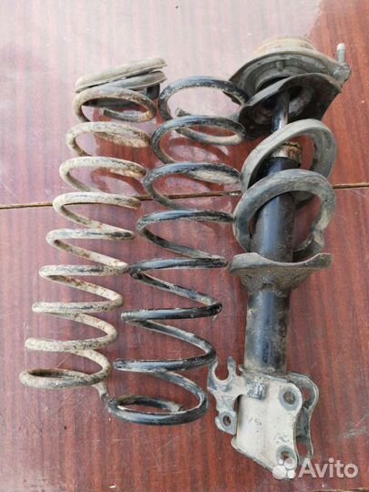 Пружины на Мазда Демио dw3w