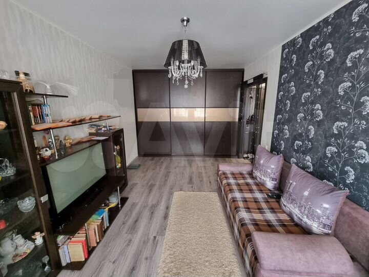 2-к. квартира, 50 м², 10/10 эт.