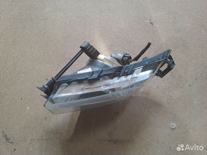 Противотуманная фара правая Opel Insignia 1