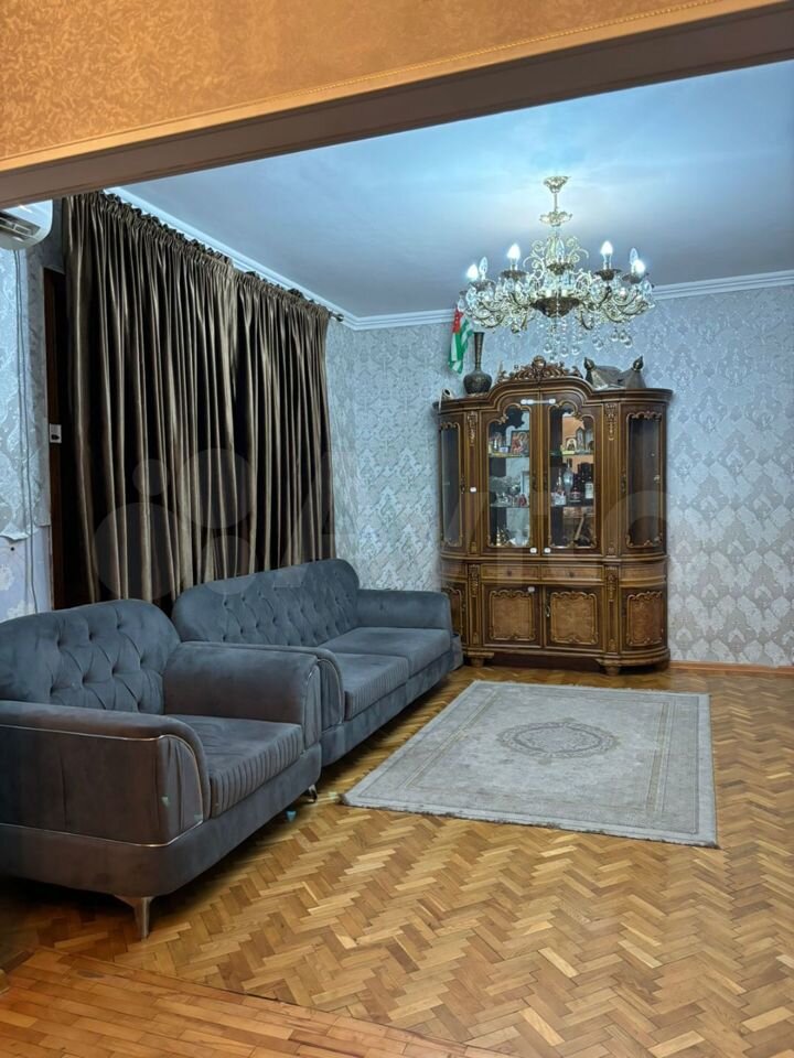 3-к. квартира, 80 м², 3/10 эт.