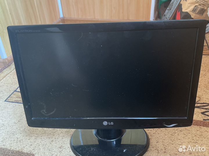 Монитор LG 19