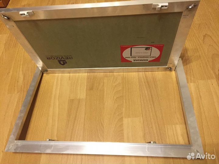 Люк ревизионный 500х300 нажимной новый