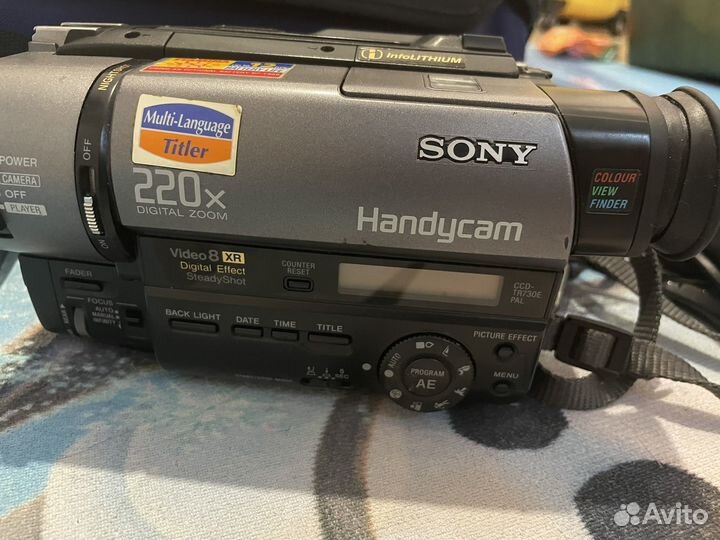 Видеокамера Sony 220 x digital zoom