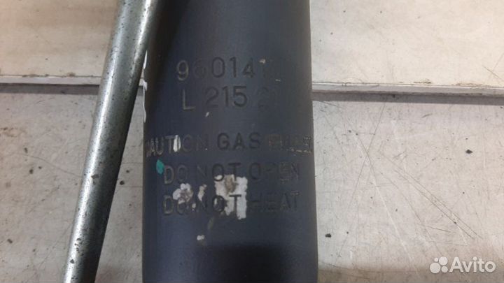 Амортизатор в сборе передний правый Skoda Octavia