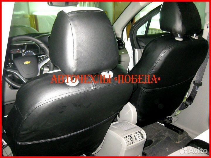 Чехлы Chevrolet Orlando из экокожи чёрно-белые