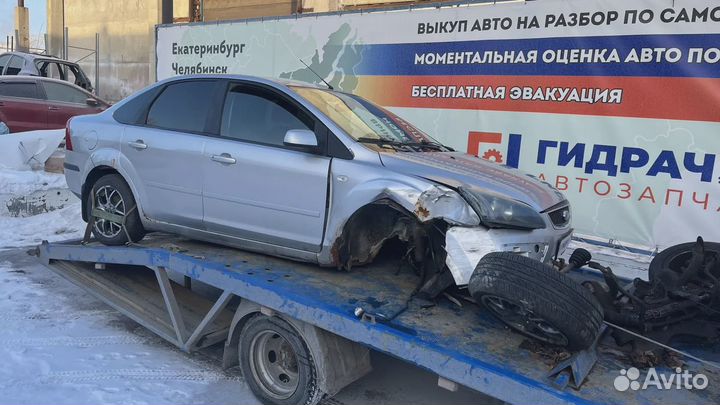 Поводок стеклоочистителя передний левый Ford Focus 2 4M5117526AB